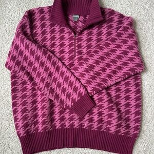 Vintage Eddie Bauer Women's Zip Up Sweater in Burgundy and Pink Houndstooth
